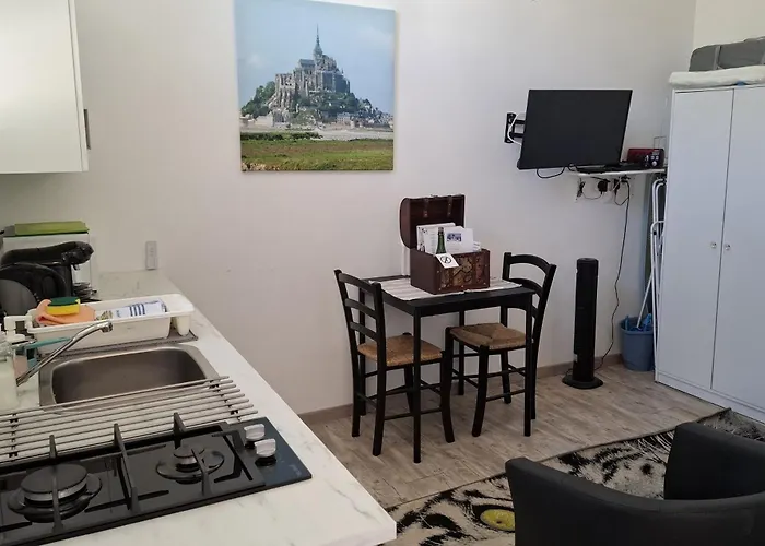 Bleu - 3 Star Small With Hot Tub And Heated Pool Feriehus *